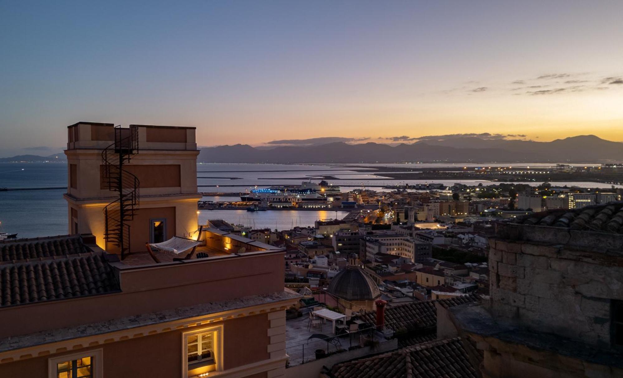 Palazzo Boyl 1840 Hotell Cagliari Exteriör bild