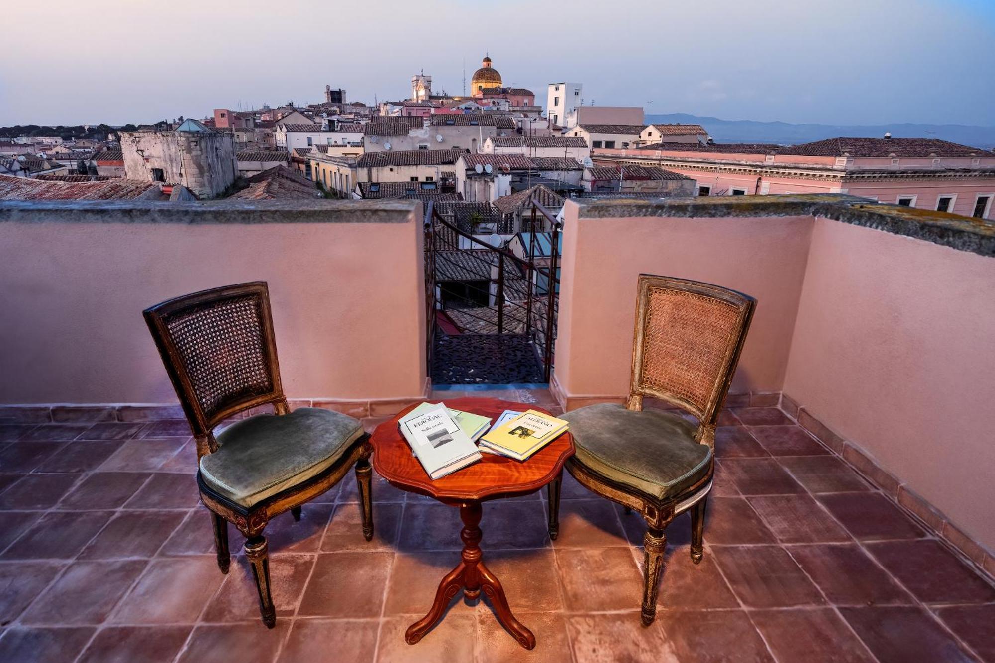 Palazzo Boyl 1840 Hotell Cagliari Exteriör bild