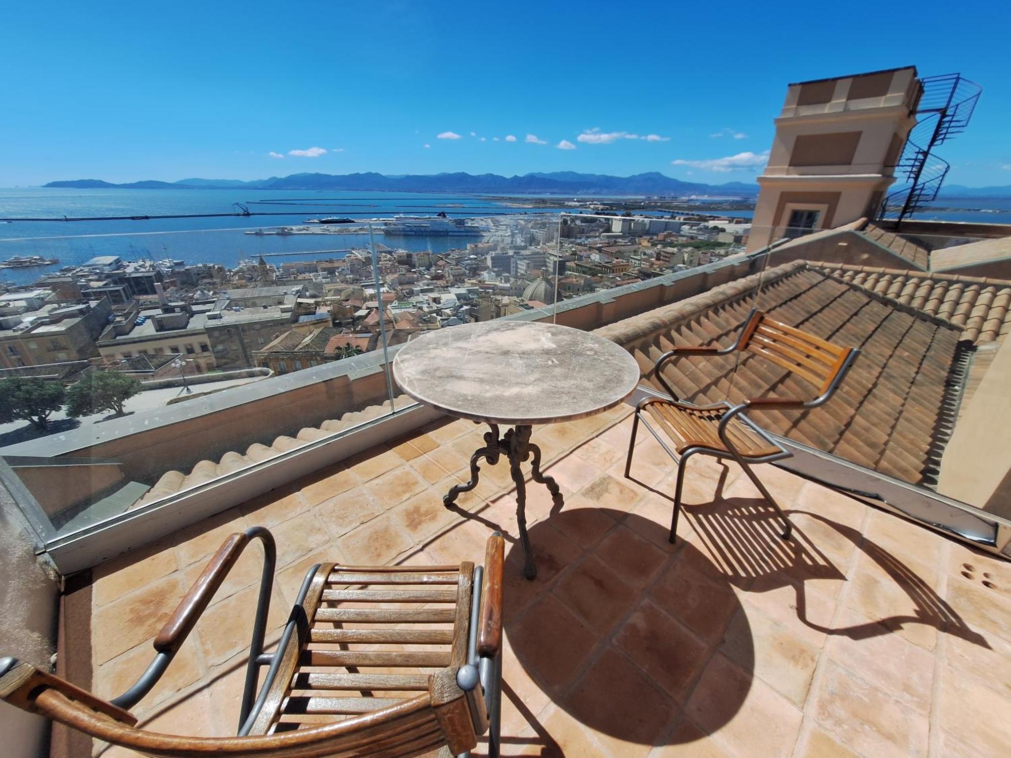 Palazzo Boyl 1840 Hotell Cagliari Exteriör bild